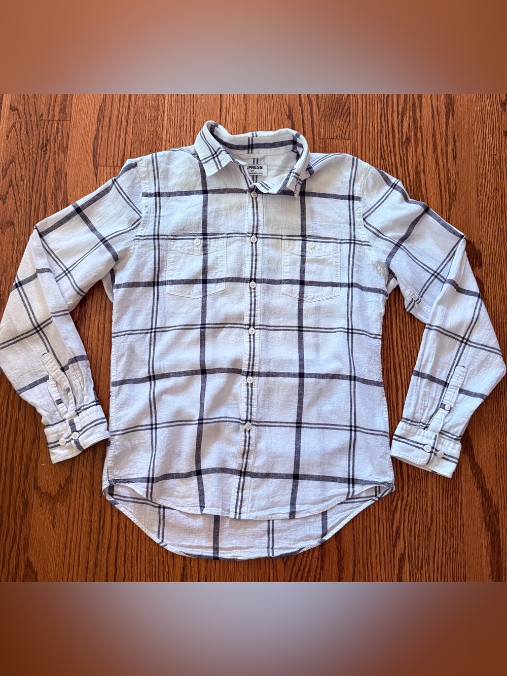 Express Women’s White/Navy Plaid Long Sleeve Woven Button-Up Shirt Pockets